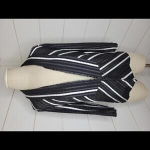 Chico's size 1 (medium standardly) black & white stripe tuxedo style blazer